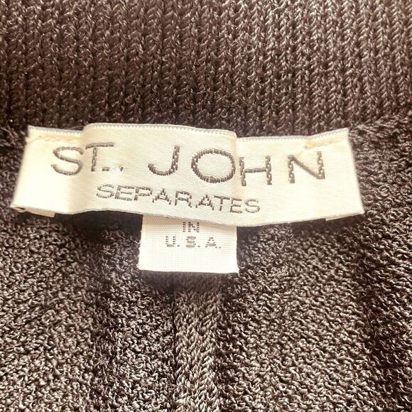 St. John Collection Separates Knit High Rise Shorts - Picture 3 of 8